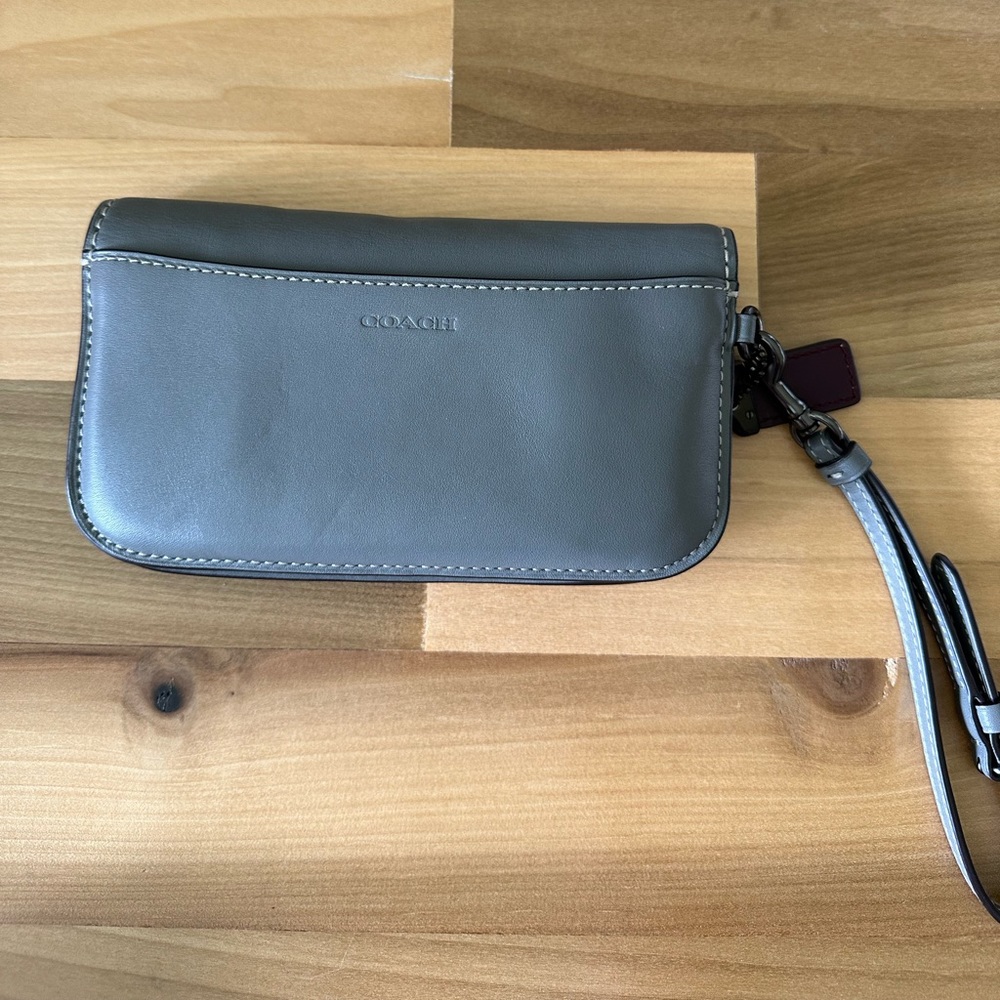 Coach 1941 Gray Glovetanned Leather Clutch Wristlet - Picture 5 of 9